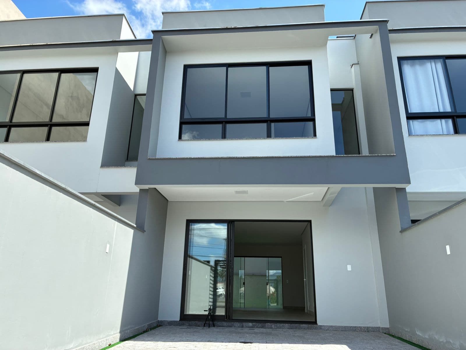 SOBRADO NOVO - BAIRRO AMIZADE - foto 1